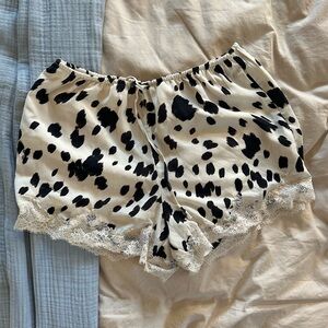 Ambercrombie & Finch Brown and Cream Lace Trim Shorts